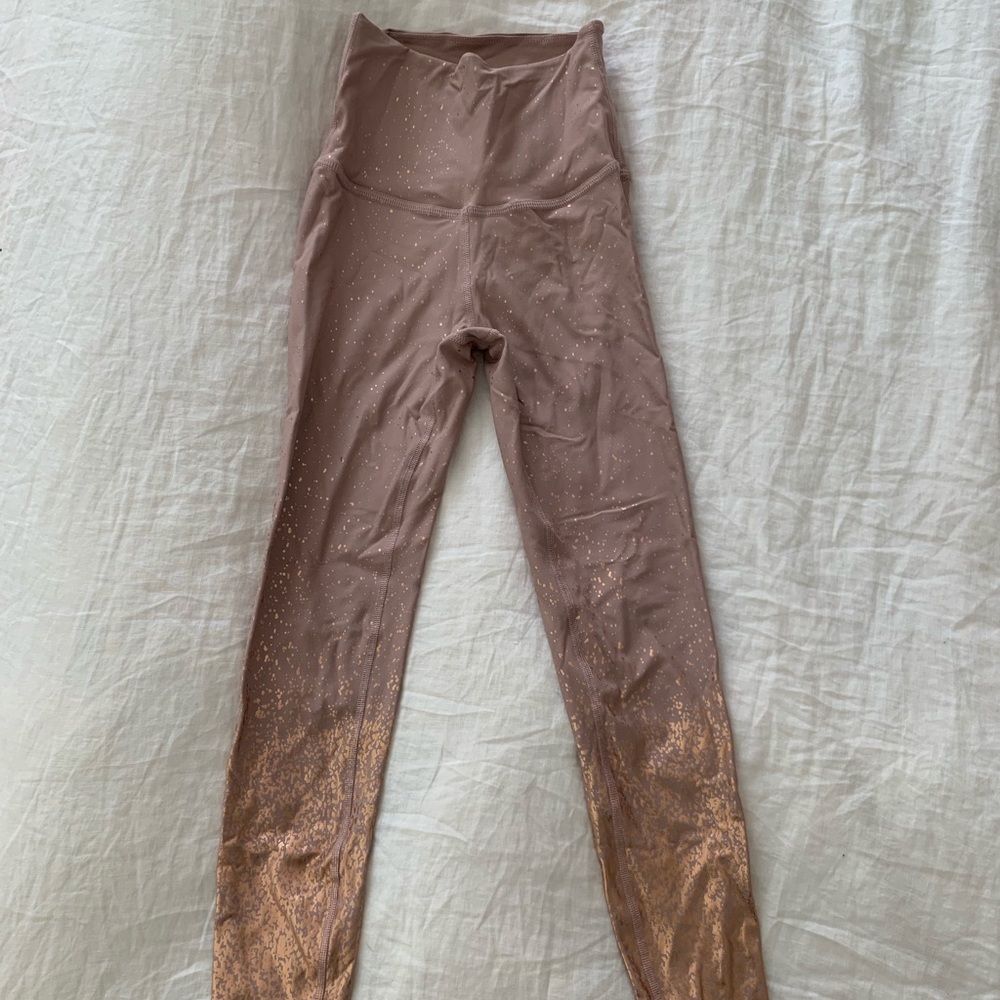 Beyond Yoga Alloy Ombré Leggings - Blush/Rosegold